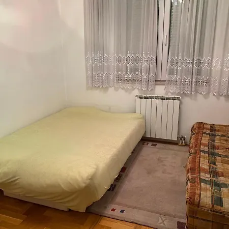Istocno Apartman Apartamento
